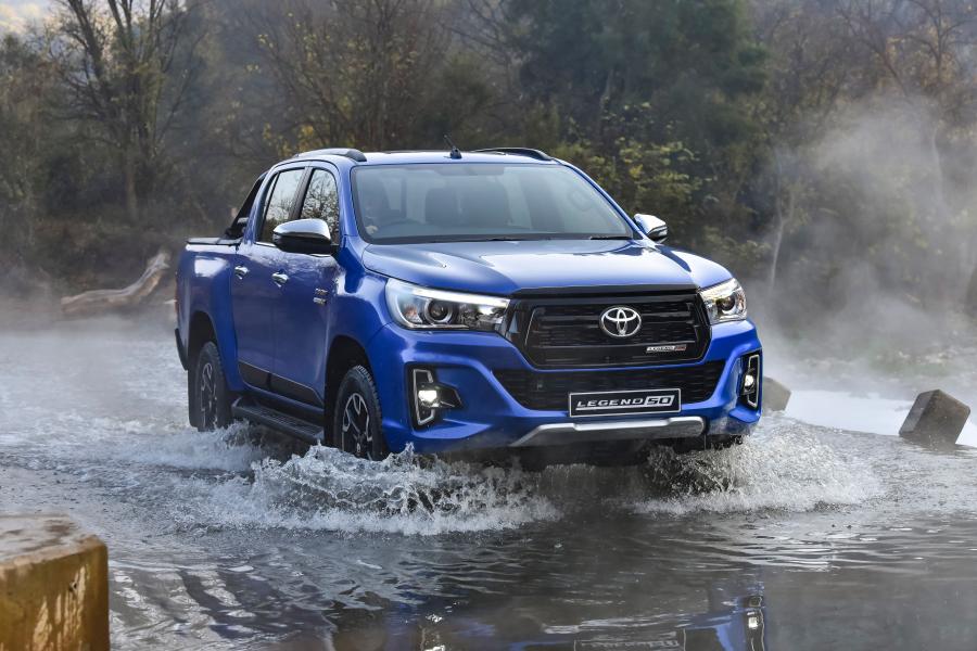  Toyota Hilux Legende 50 Double Cab 2019 года  (ZA) (фото 32 из 43)